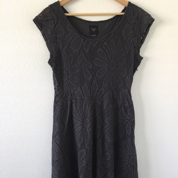 Deletta Dresses & Skirts - Anthropologie Gray Stretch Lace Skater Dress L